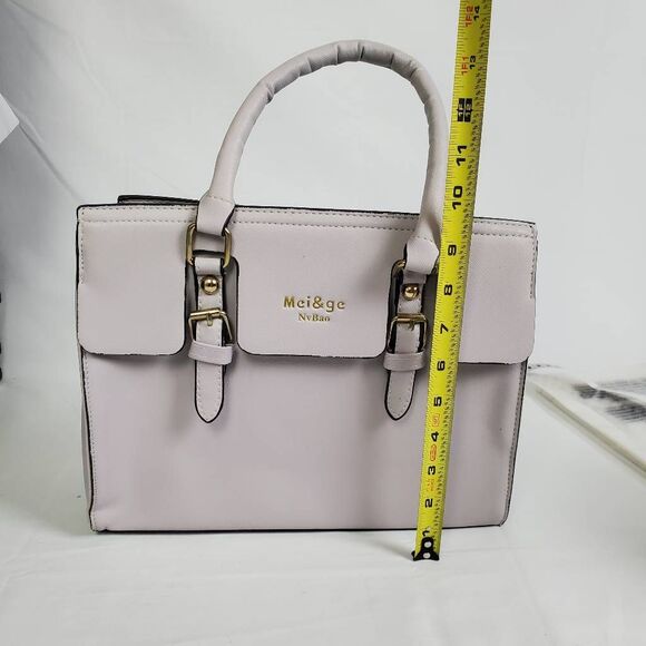 Mei&ge NvBao Light Pink Structured Tote Handbag with Buckle Accents – 11"x10" - Picture 3 of 5